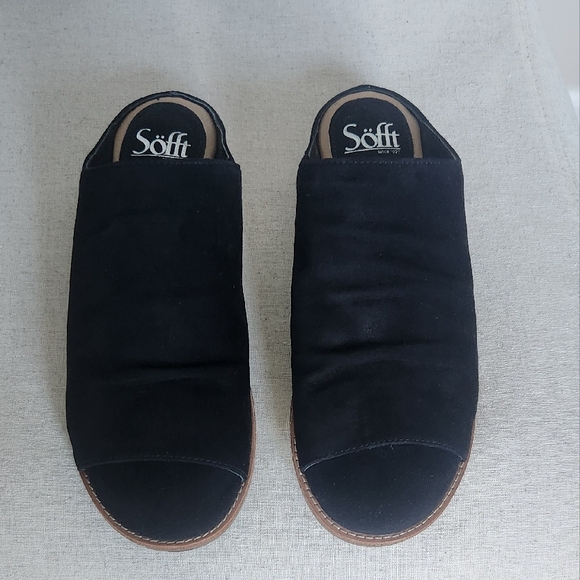 Sofft Women's Black Slide Sandals - Picture 2 of 7